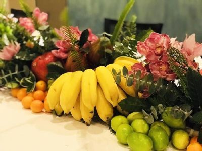 餐桌美學-花藝水果佈置